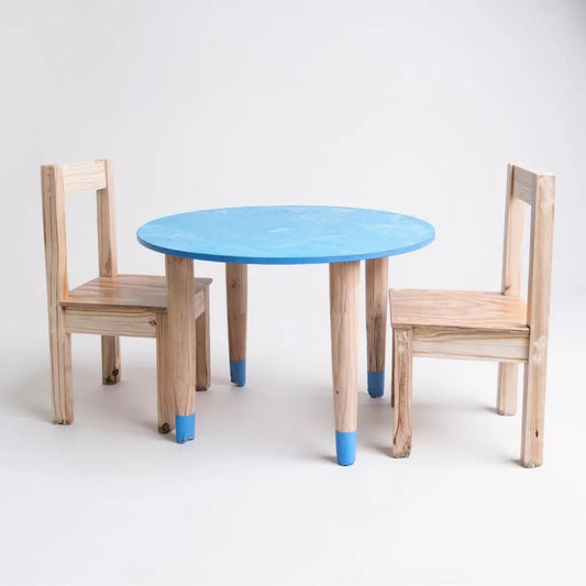 Round Table & Chairs