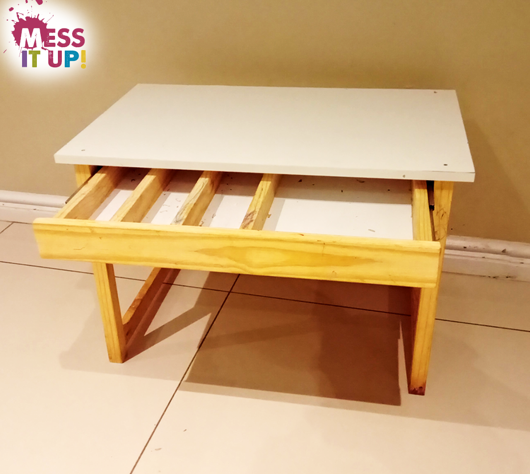 Kids Desk with Draw
