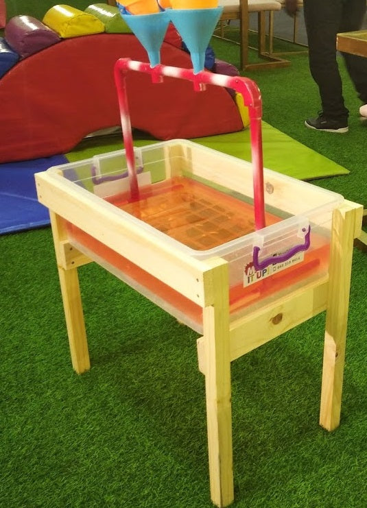 Water Filling Station - Mess It Up Kids