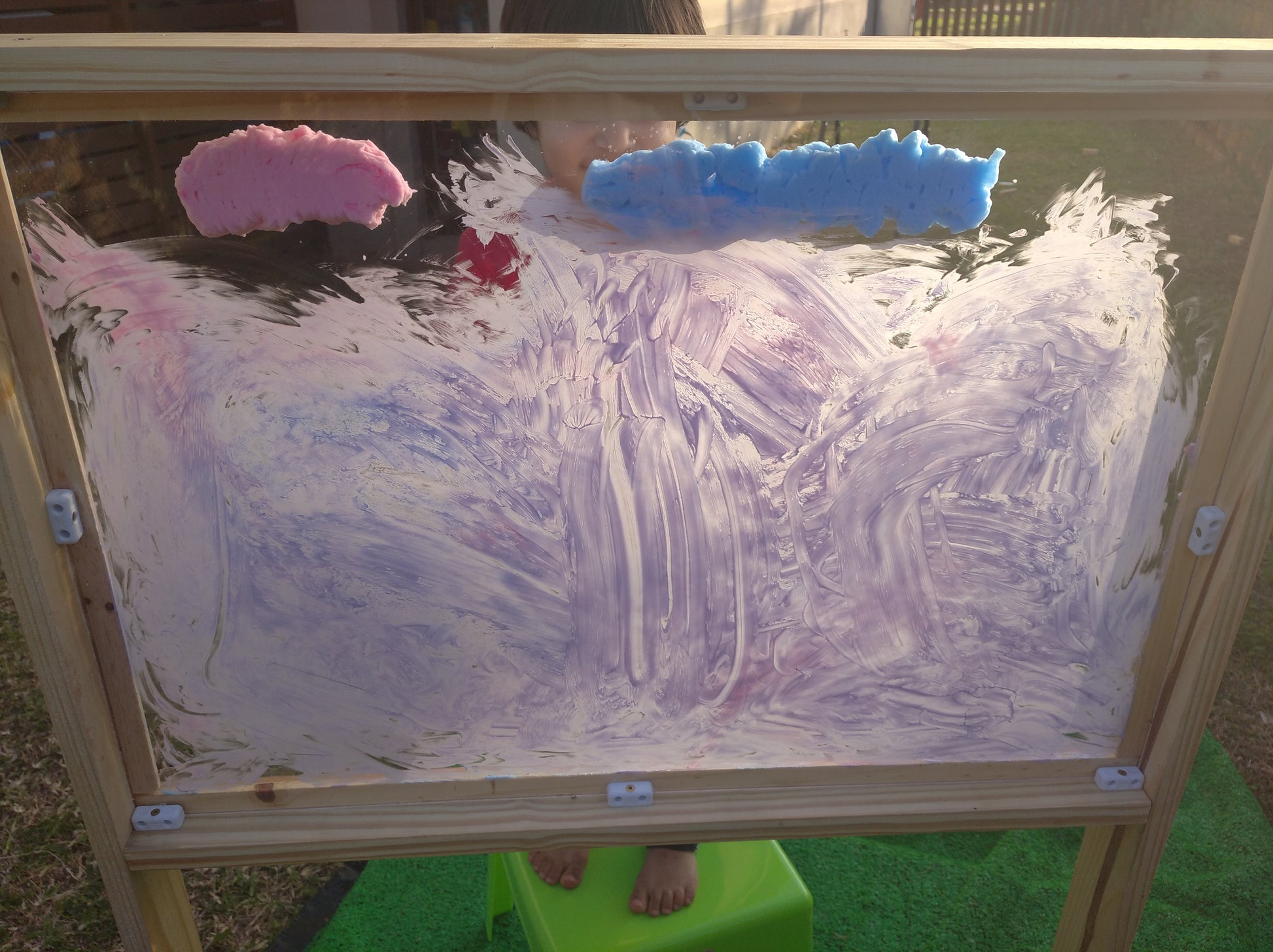 Acrylic Easel - Large - Mess It Up Kids