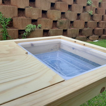 Sensory Table with Lid with chairs