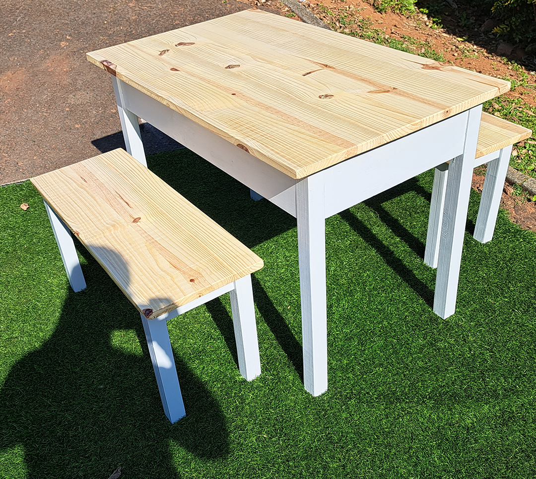 Storage Table with Benches