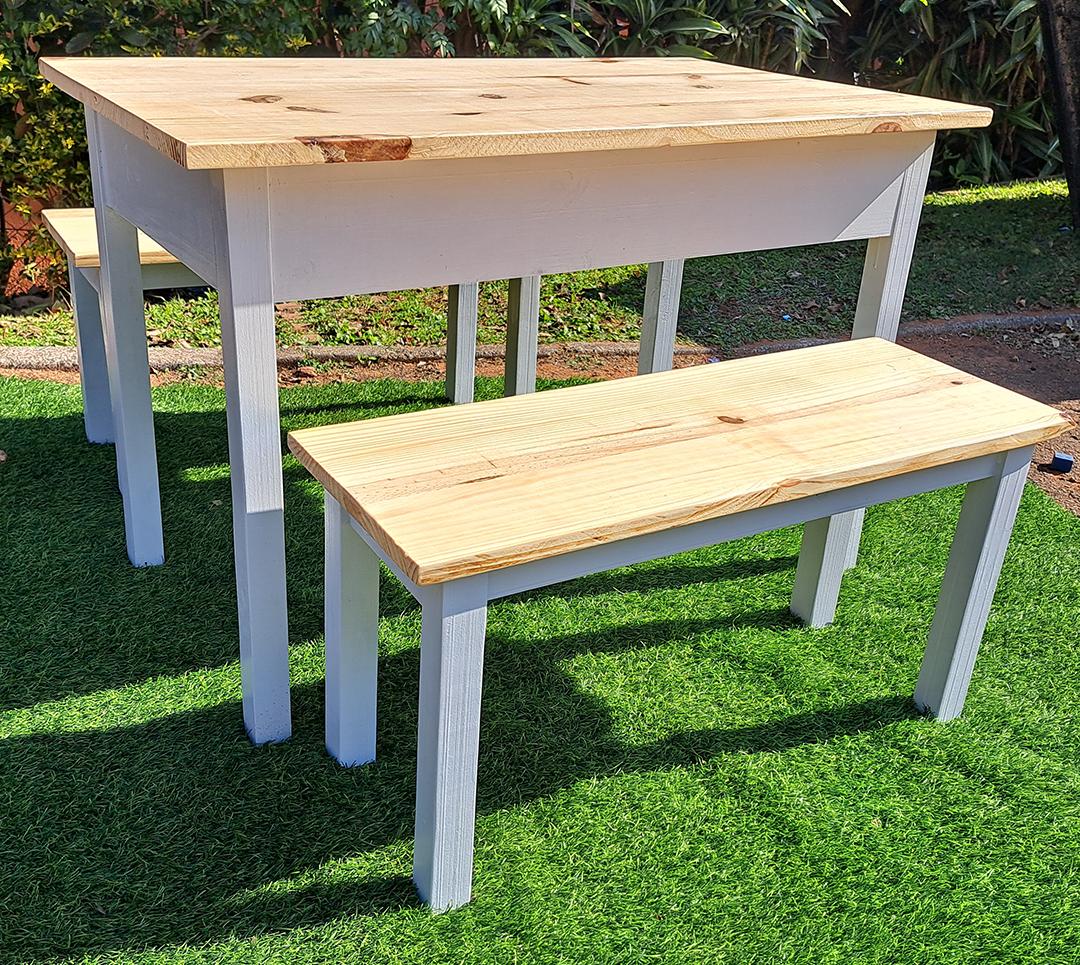 Storage Table with Benches