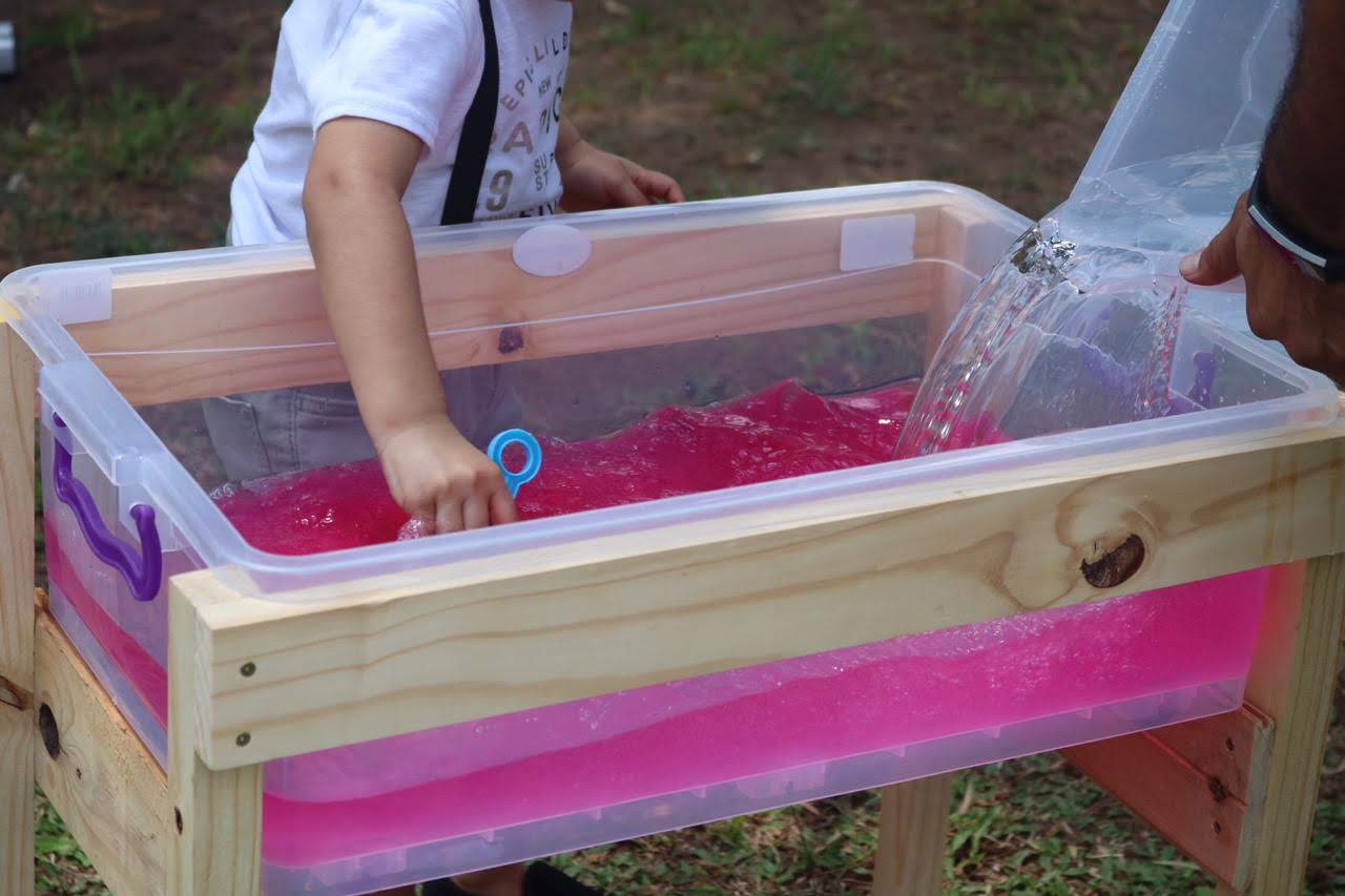 Water & Sand Sensory Table - Mess It Up Kids