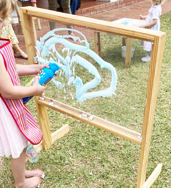 Acrylic Easel - Large - Mess It Up Kids